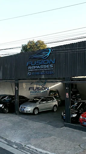 Fachada da loja Fusion Repasses em Curitiba